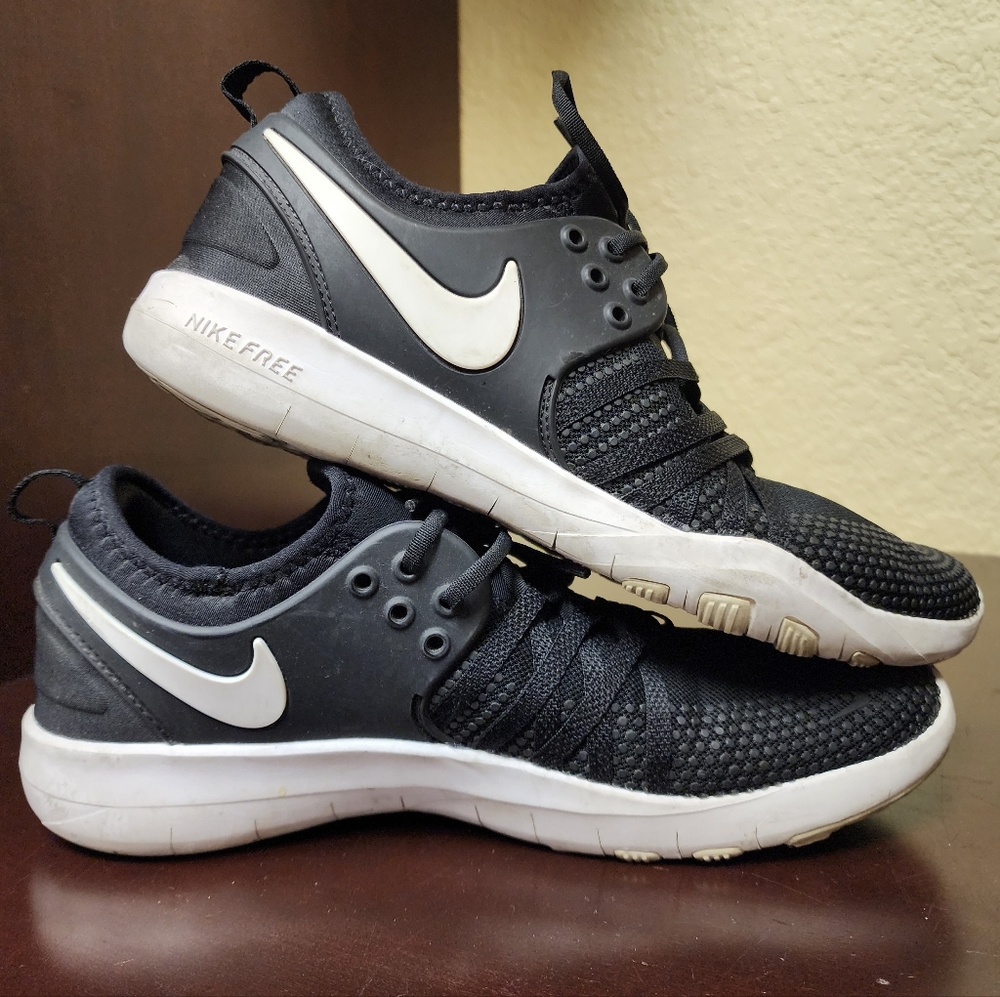 Nike Free TR 7 'Black&White'